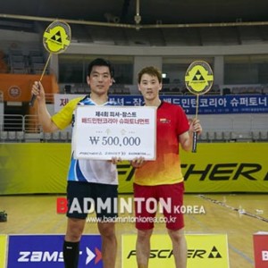 [4회 슈퍼토너먼트] 우승 기념 라켓과 함께