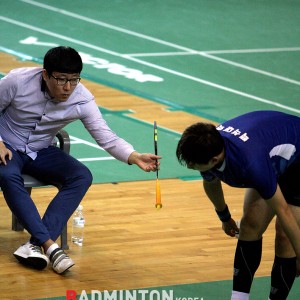 박성환 코치, '라켓 들고 가야지'