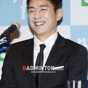 이용대, '감독님 입담 여전하시네'
